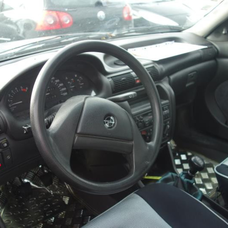 Ceinture arriere gauche OPEL ASTRA F Photo n°8