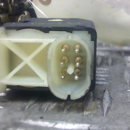 Serrure avant droit OPEL ASTRA F