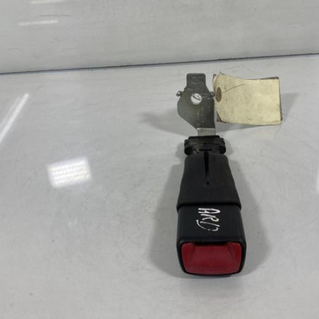Attache ceinture arriere droit TOYOTA AURIS 1 Photo n°1