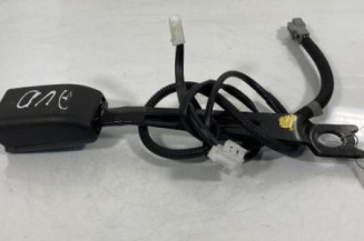 Attache ceinture avant droit TOYOTA AURIS 1