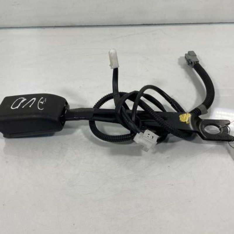 Attache ceinture avant droit TOYOTA AURIS 1 Photo n°2