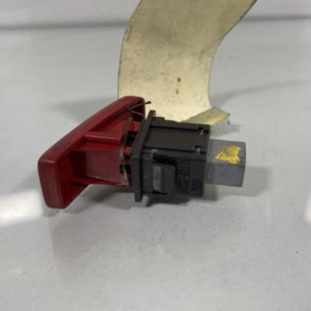 Bouton de warning TOYOTA AURIS 1