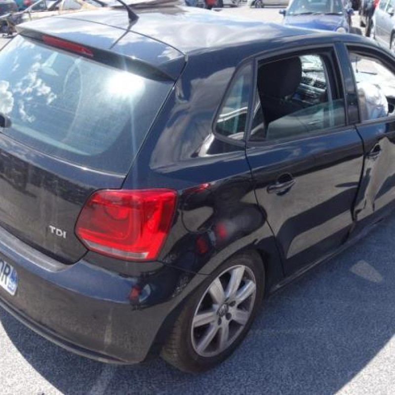 Volant VOLKSWAGEN POLO 5 Photo n°4