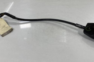 Attache ceinture avant droit RENAULT R4 Photo n°1
