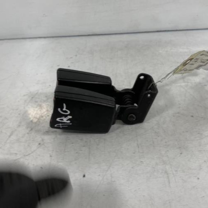 Attache ceinture arriere gauche OPEL ASTRA J SPORTS Photo n°2