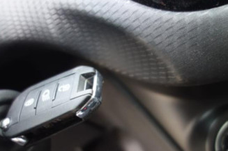 Leve vitre electrique avant gauche PEUGEOT 2008 1