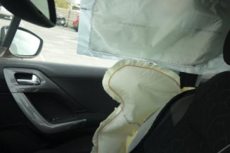 Amortisseur avant droit PEUGEOT 2008 1
