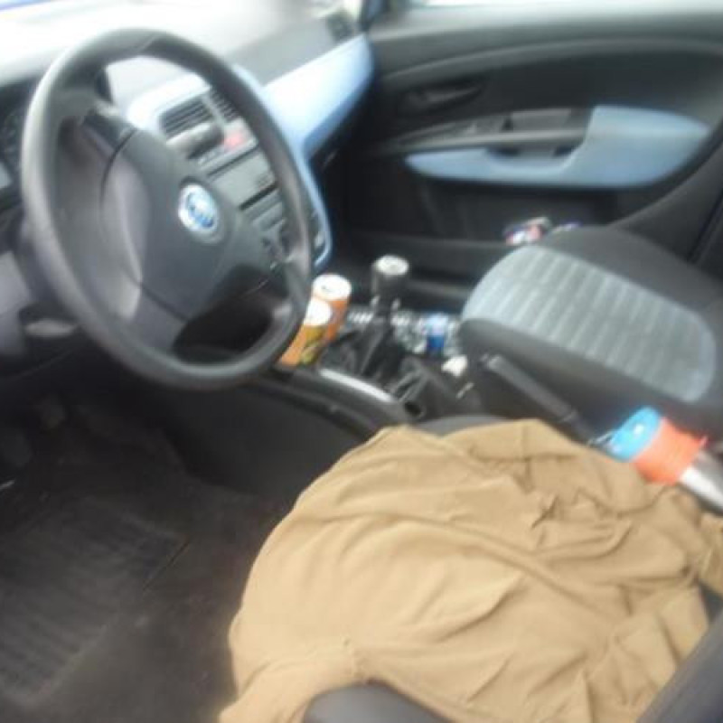 Volant FIAT GRANDE PUNTO Photo n°11