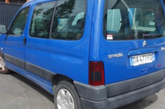 Attache ceinture arriere droit CITROEN BERLINGO 1