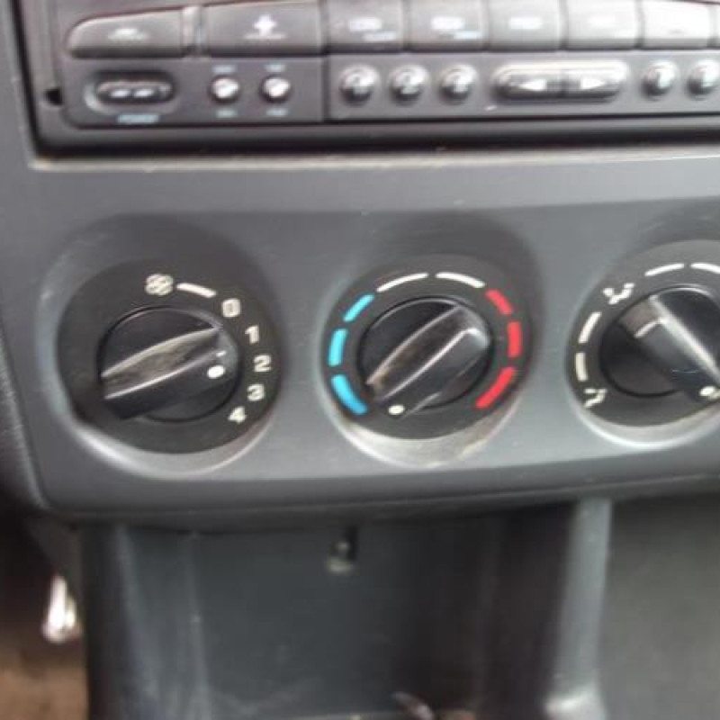 Attache ceinture arriere droit CITROEN BERLINGO 1 Photo n°9