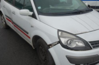 Pretensionneur de ceinture avant droit RENAULT SCENIC 2