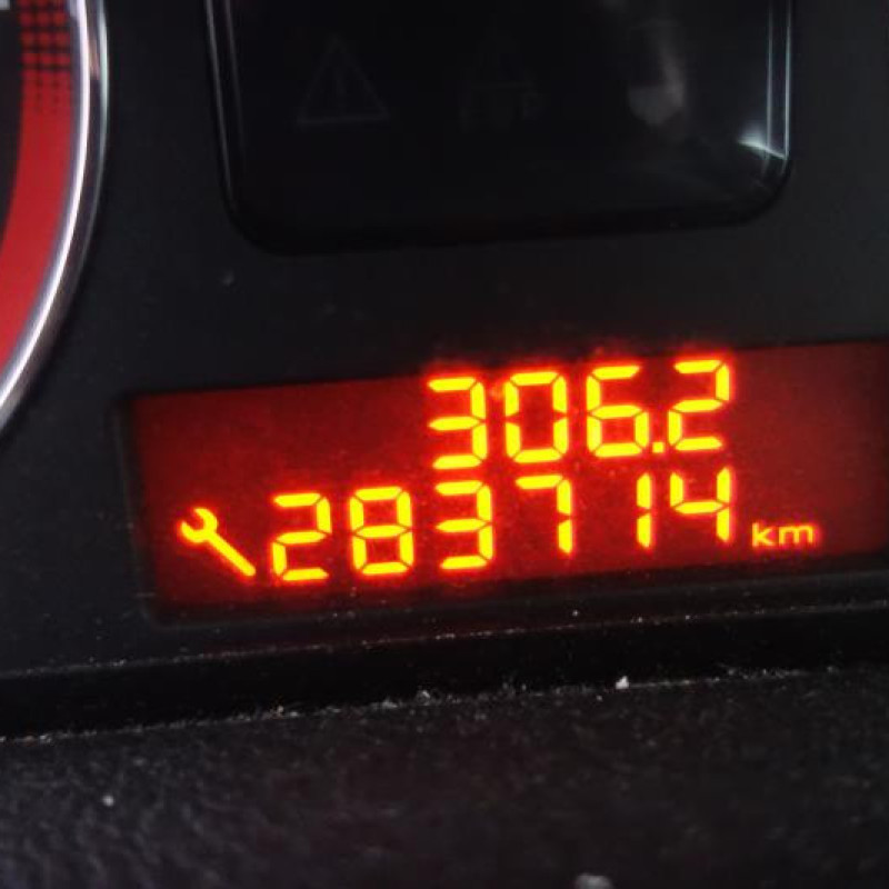 Malle/Hayon arriere PEUGEOT 407 Photo n°8