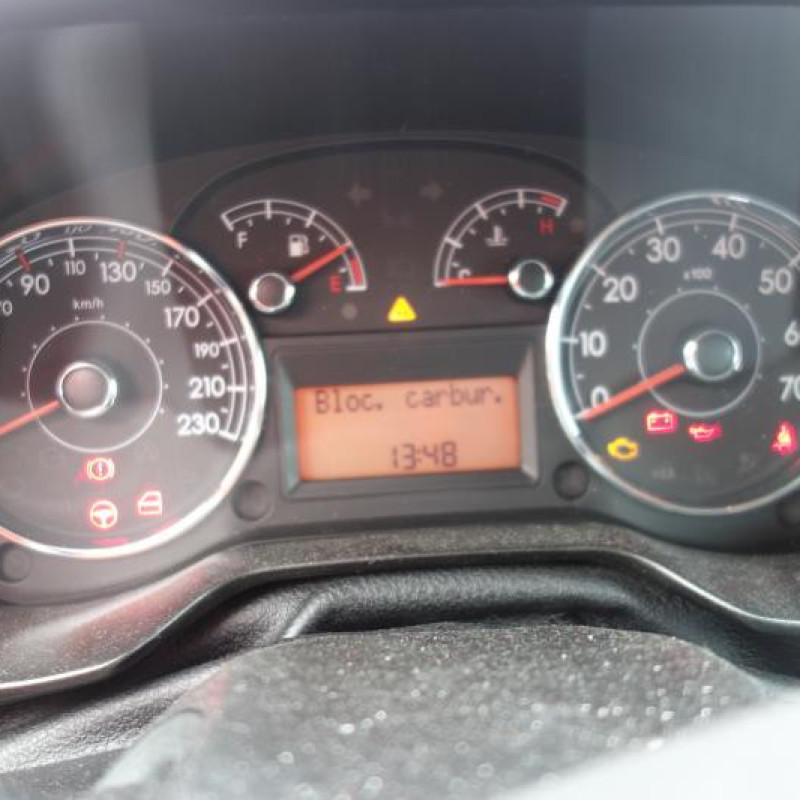 Air bag conducteur FIAT GRANDE PUNTO Photo n°9