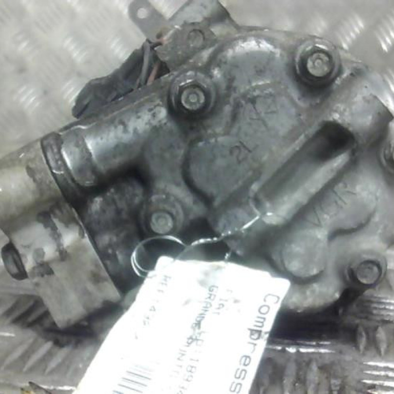 Compresseur clim FIAT GRANDE PUNTO Photo n°4