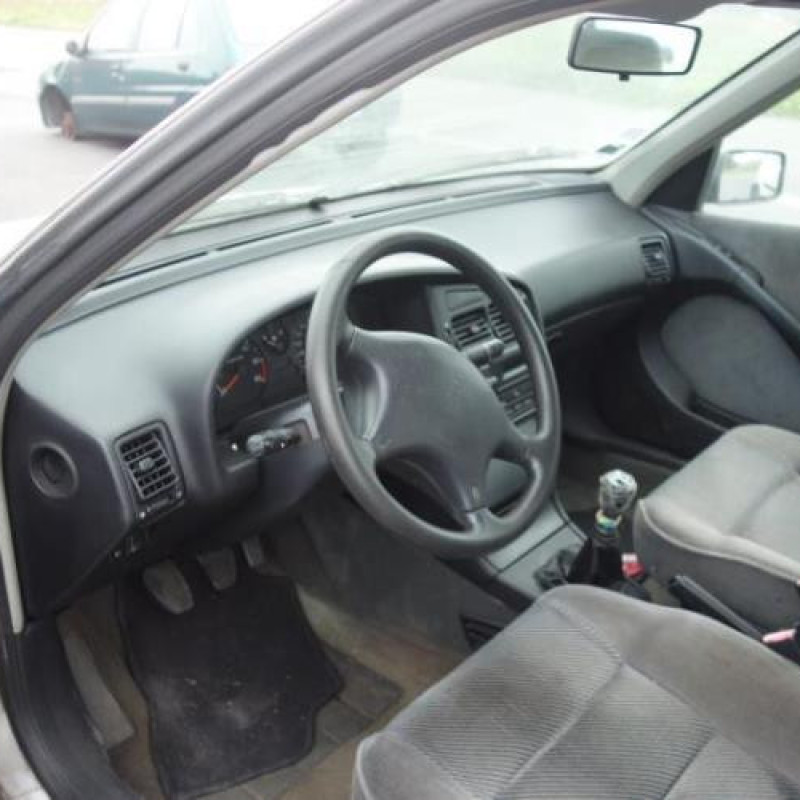 Ceinture avant droit PEUGEOT 405 Photo n°8