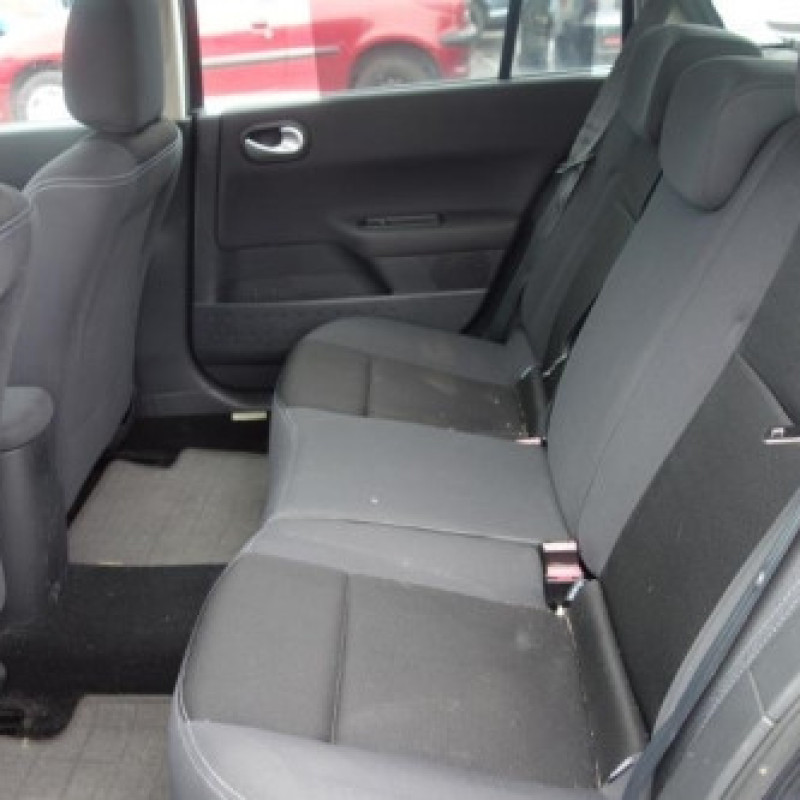 Pretensionneur de ceinture arriere gauche RENAULT MEGANE 2 Photo n°10
