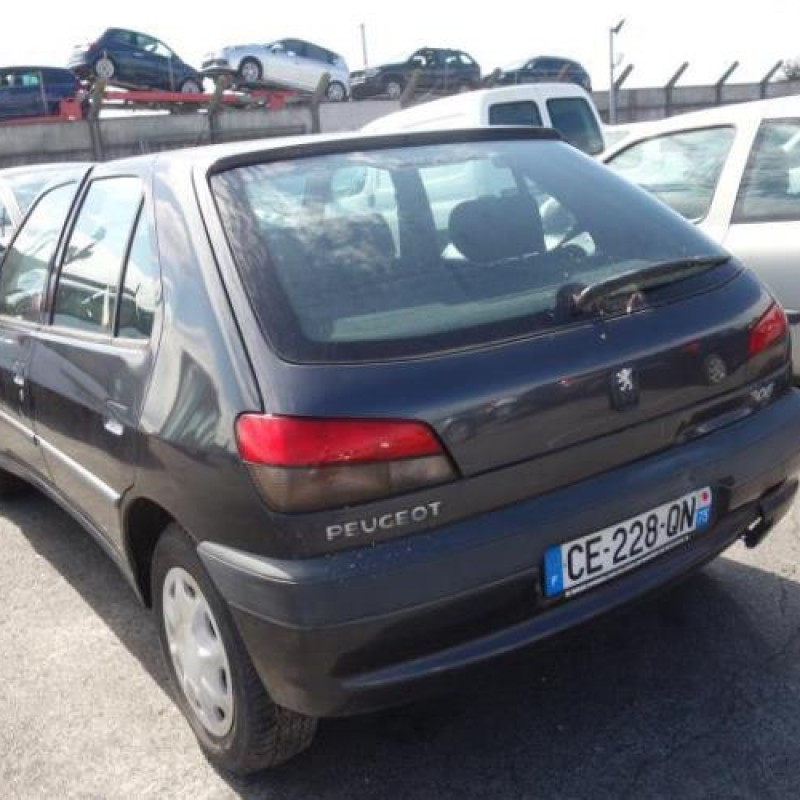 Malle/Hayon arriere PEUGEOT 306 Photo n°6