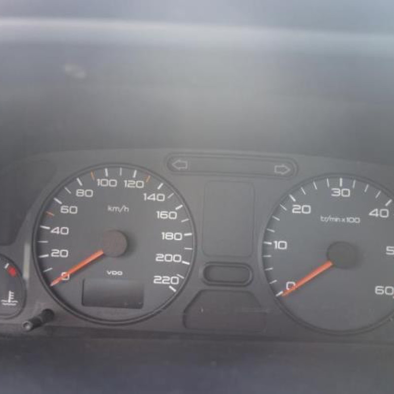 Malle/Hayon arriere PEUGEOT 306 Photo n°12