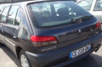 Trappe d'essence PEUGEOT 306