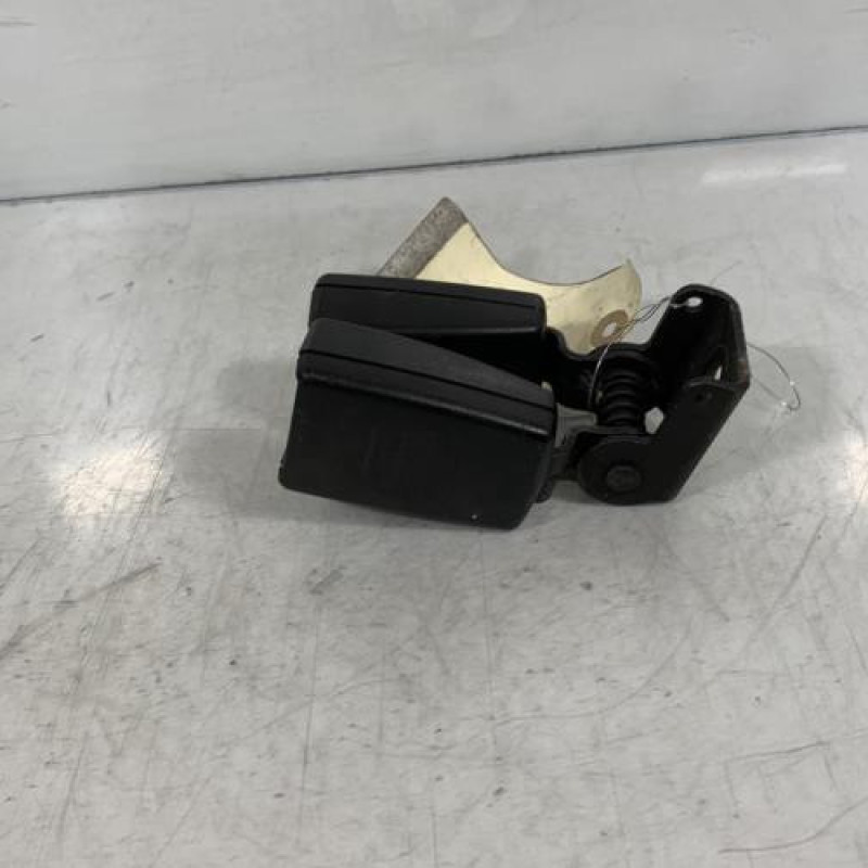 Attache ceinture arriere gauche OPEL ASTRA J Photo n°3