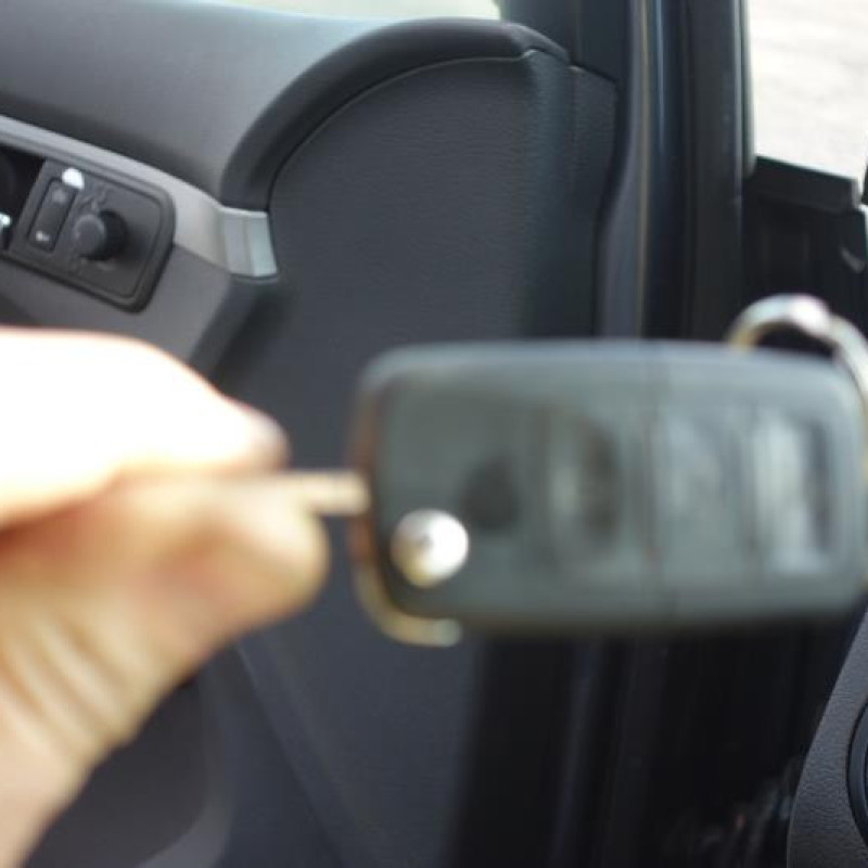 Pretensionneur de ceinture avant droit VOLKSWAGEN TOURAN 1 Photo n°11
