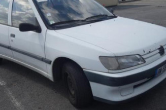 Ceinture arriere droit PEUGEOT 306
