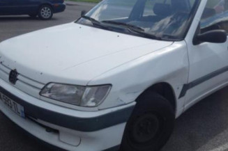 Ceinture arriere droit PEUGEOT 306