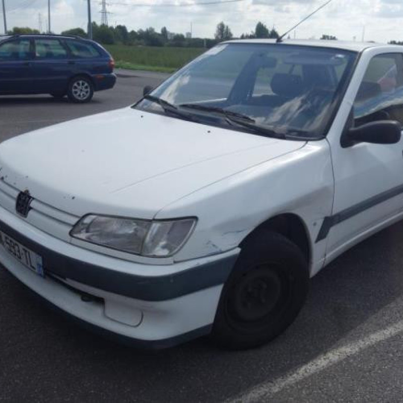 Ceinture arriere droit PEUGEOT 306 Photo n°5