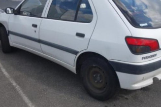 Ceinture arriere droit PEUGEOT 306