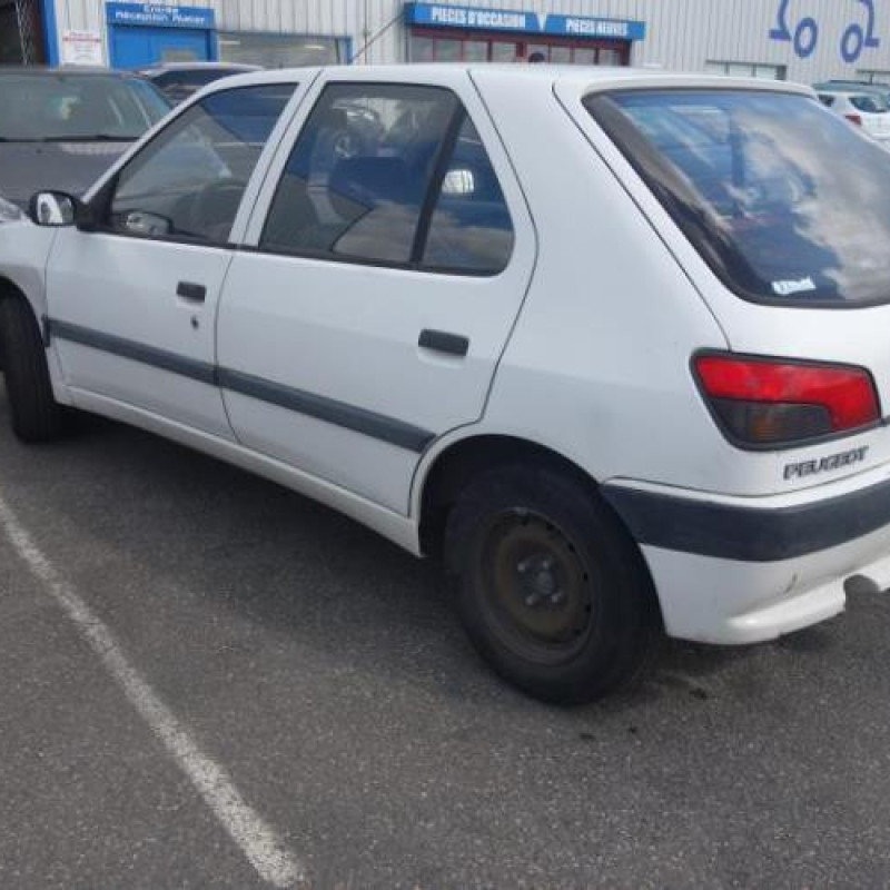 Ceinture arriere droit PEUGEOT 306 Photo n°6