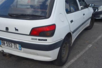 Ceinture arriere droit PEUGEOT 306