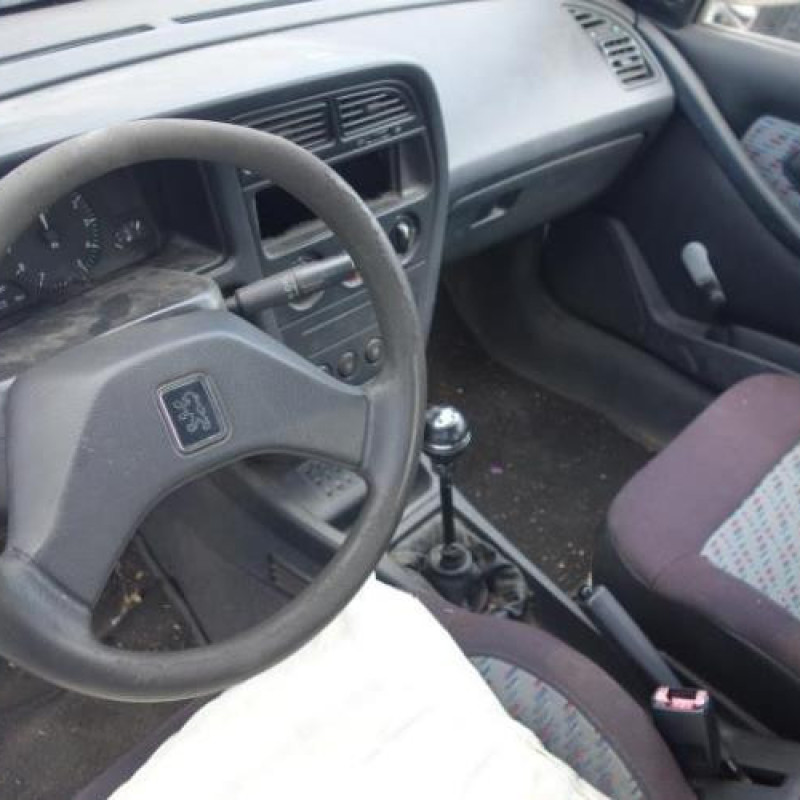 Ceinture arriere droit PEUGEOT 306 Photo n°8