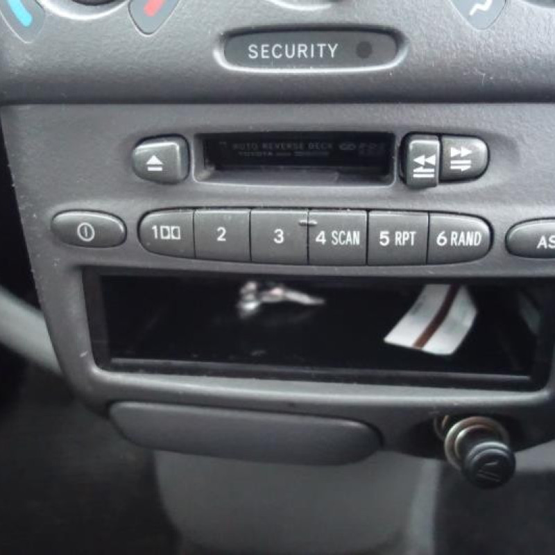 Feu arriere principal droit (feux) TOYOTA YARIS 1 Photo n°9