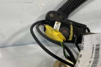 Pretensionneur de ceinture avant droit FORD FIESTA 4