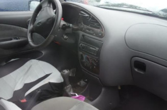 Pretensionneur de ceinture avant droit FORD FIESTA 4