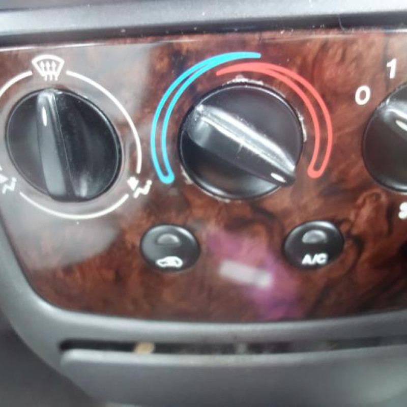 Pretensionneur de ceinture avant droit FORD FIESTA 4 Photo n°9