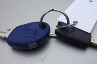 Serrure arriere gauche FIAT PUNTO 1