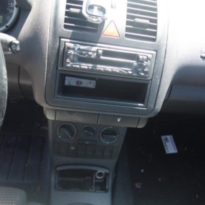 Feu arriere principal gauche (feux) VOLKSWAGEN POLO 3 Photo n°12