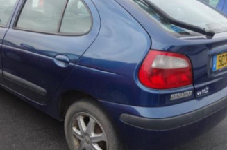 Porte avant droit RENAULT MEGANE 1
