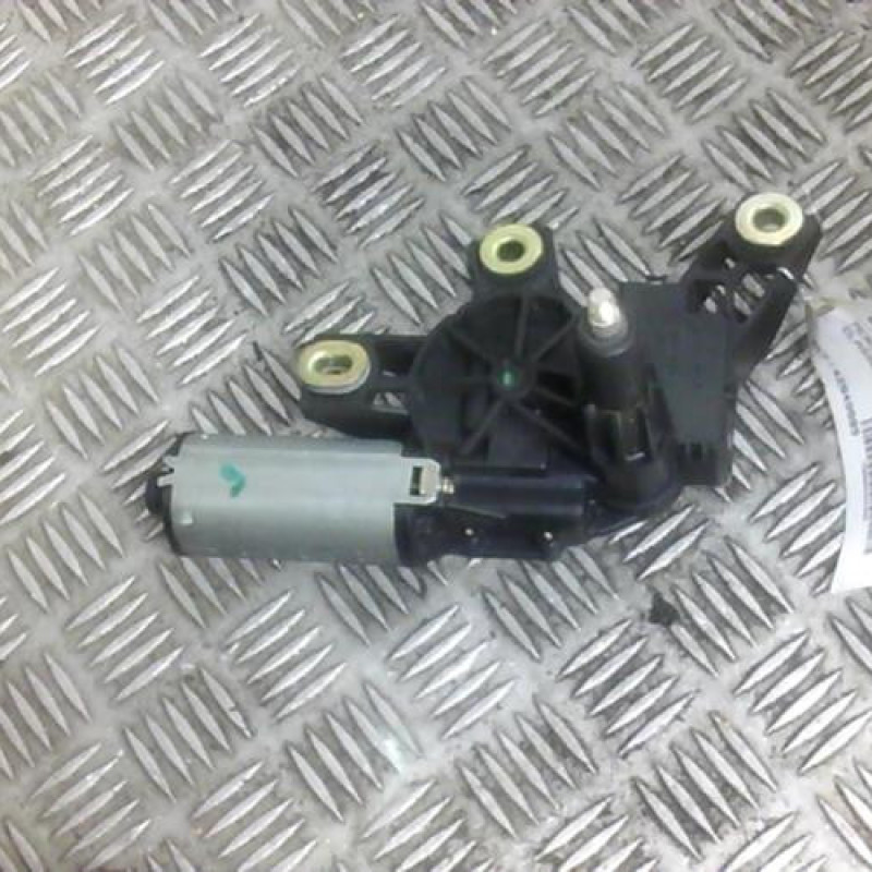 Moteur essuie glace arriere MERCEDES CLASSE A 168 Photo n°1