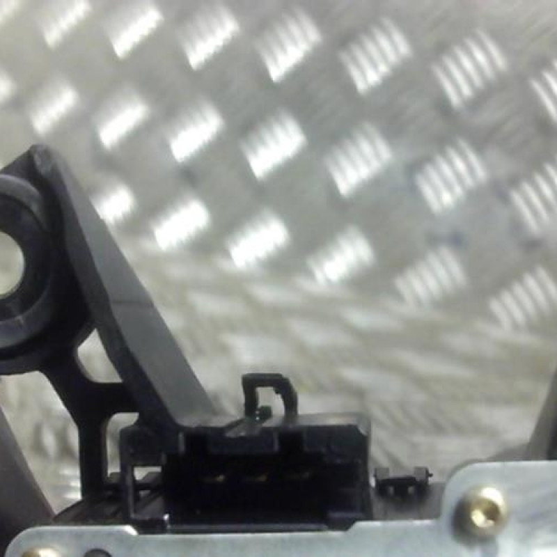 Moteur essuie glace arriere MERCEDES CLASSE A 168 Photo n°3