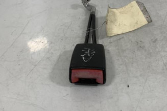 Attache ceinture arriere droit SEAT LEON 1 Photo n°1