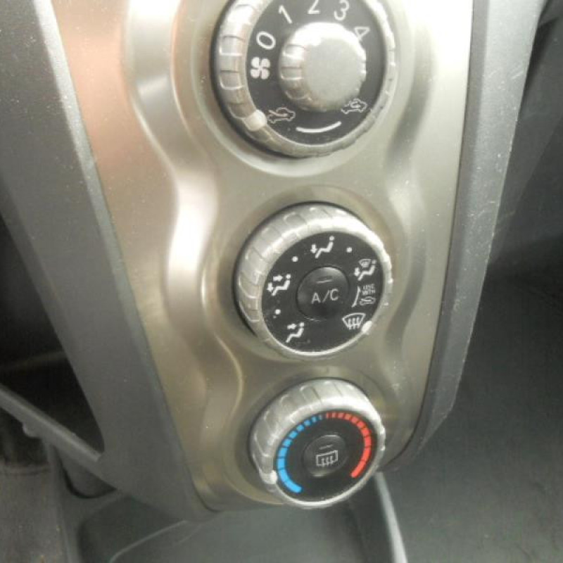 Air bag conducteur TOYOTA YARIS 2 Photo n°6