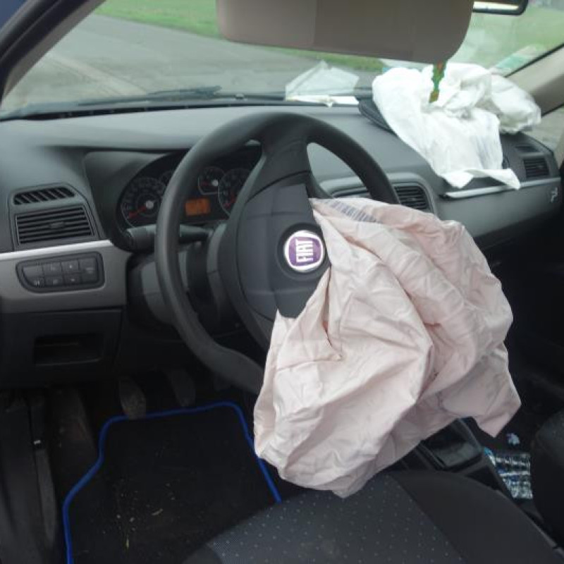 Etrier avant droit (freinage) FIAT GRANDE PUNTO Photo n°6