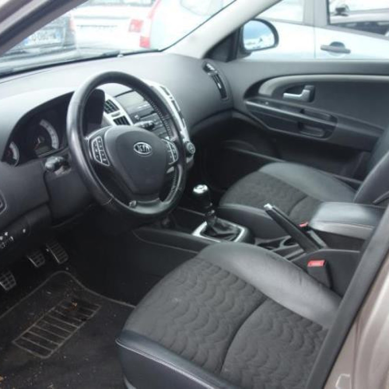 Ceinture arriere gauche KIA CEE-D 1 SPORT WAGON Photo n°8