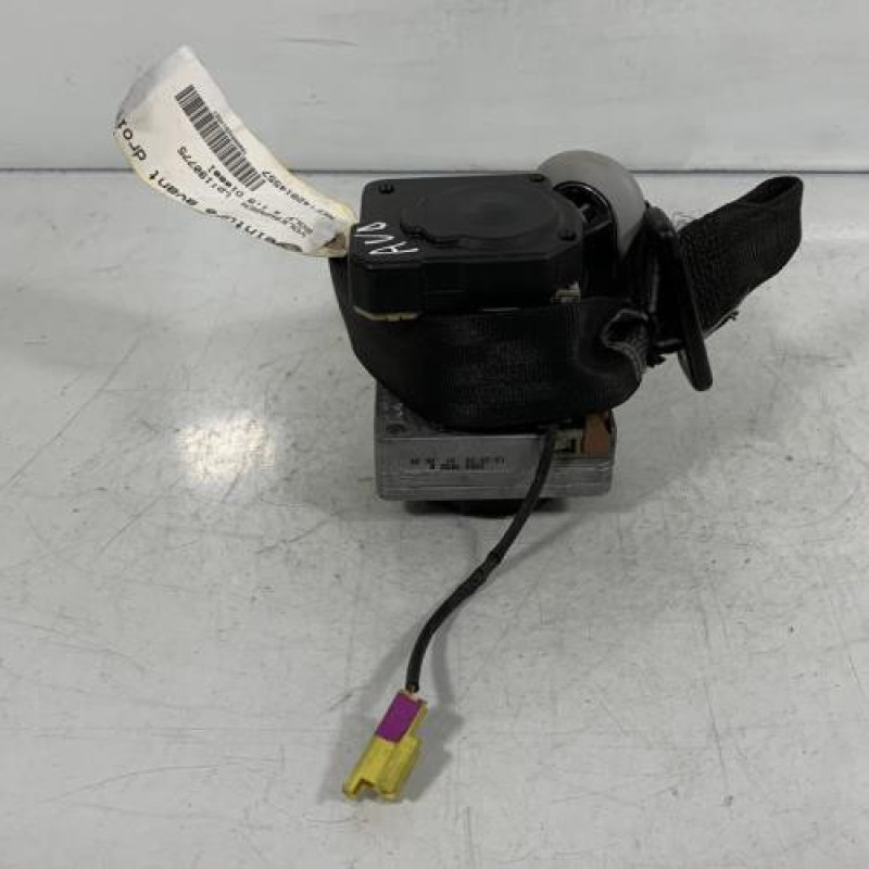 Pretensionneur de ceinture avant droit VOLKSWAGEN GOLF 4 Photo n°3