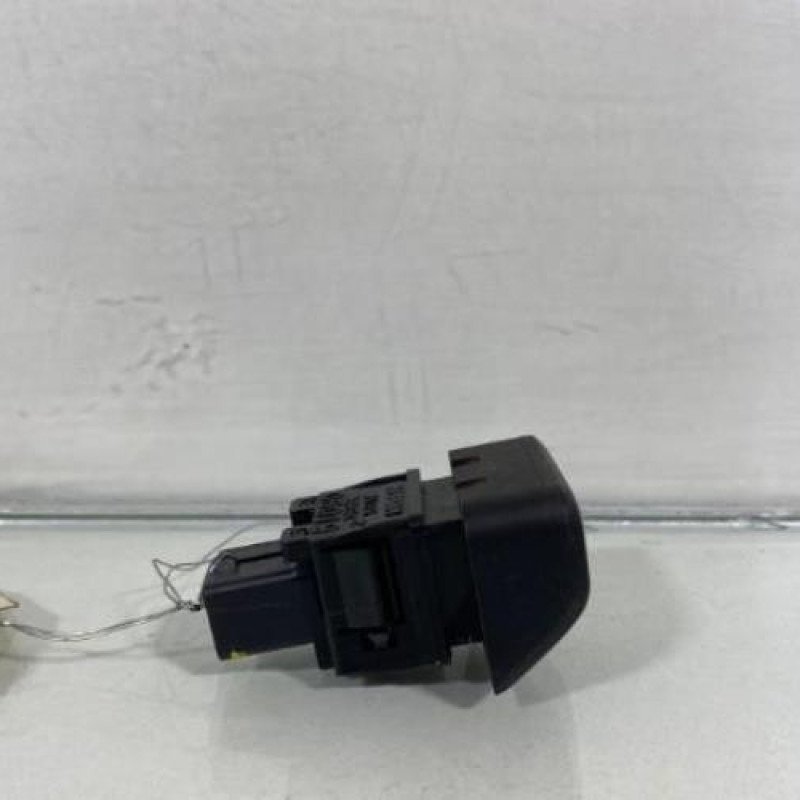 Bouton de warning NISSAN NOTE 1 Photo n°3