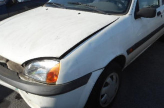 Serrure avant droit FORD FIESTA 4