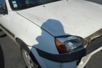 Serrure avant droit FORD FIESTA 4