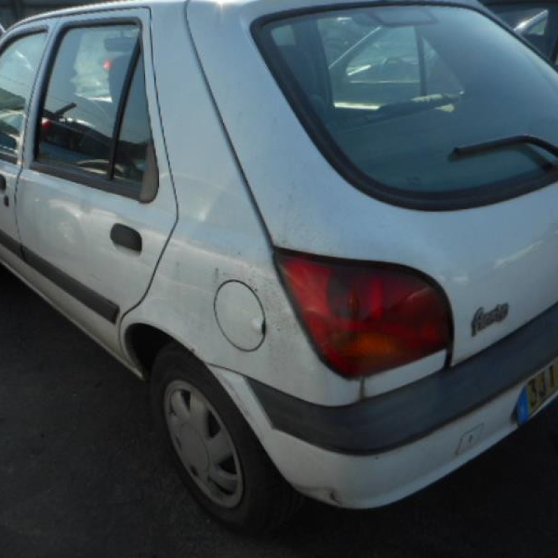 Serrure avant droit FORD FIESTA 4 Photo n°6